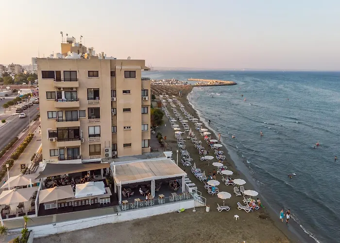 Lazuli Beachfront Apartment 405